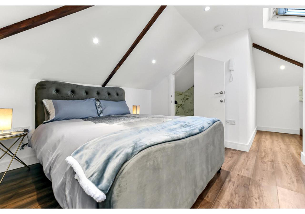 Apartamento Sleek And Modern Studio With Minimalist Vibe Chelmsford Exterior foto